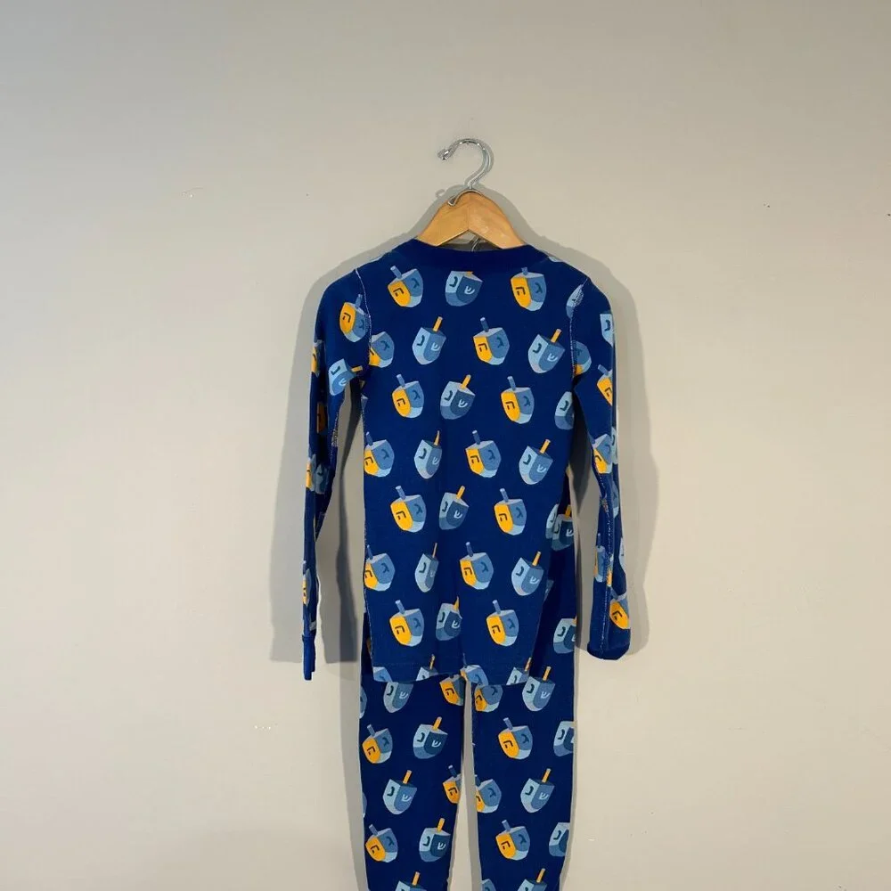 3T hanna andersson dreidel print holiday pajamas- zara, h&m‎